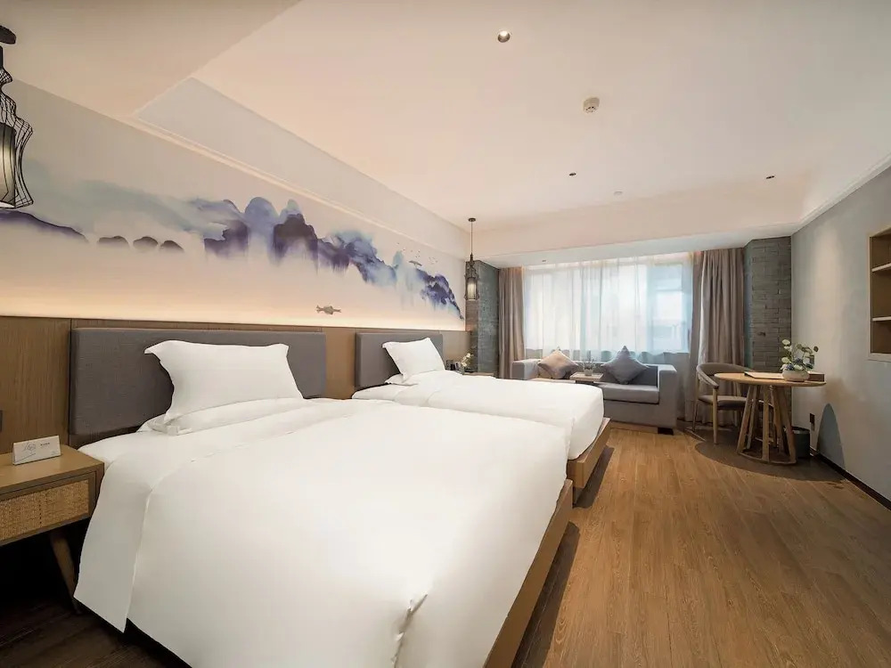 Trendy Romantic Hotel Guangzhou Panyu Qiaonan Aoyuan Plaza Branch