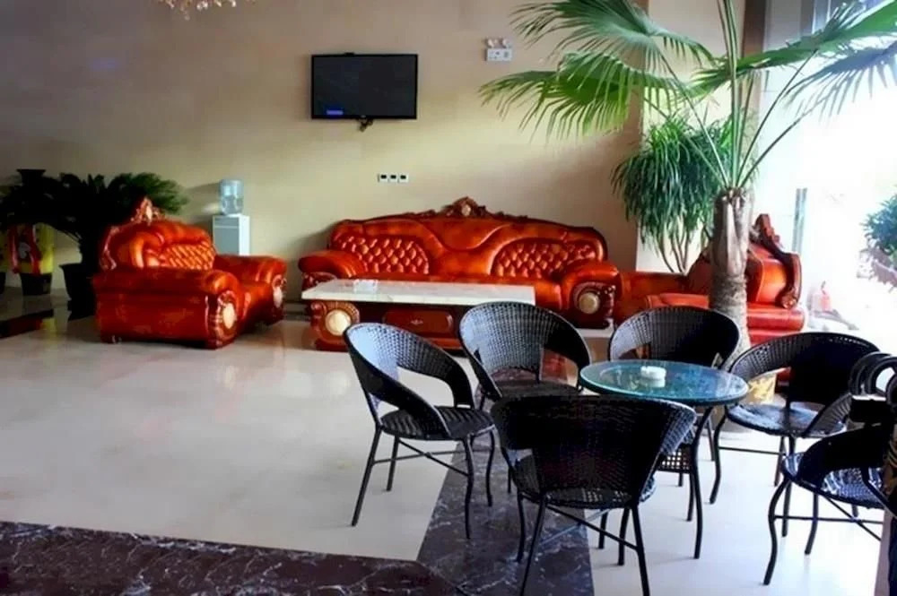 Wendeng Nanyuan Business Hotel