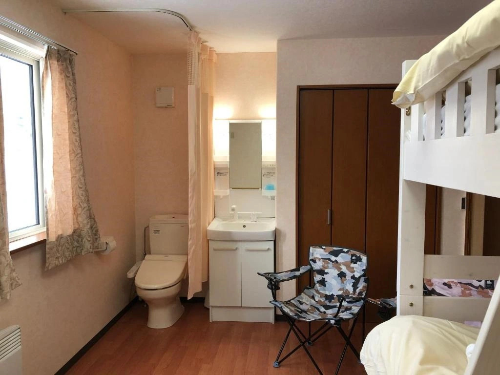 Tsuru Apartments