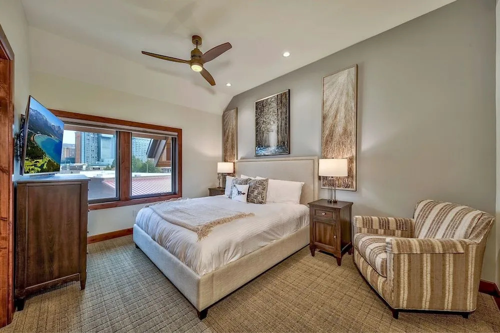 Luxury Two Bedroom Residence Steps From Heavenly Village Condo