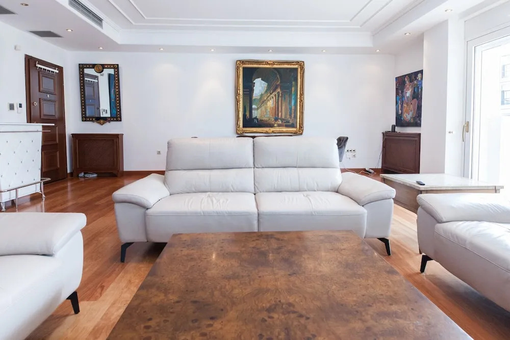 Riviera Retreat 3 Bd Voula Luxury Haven