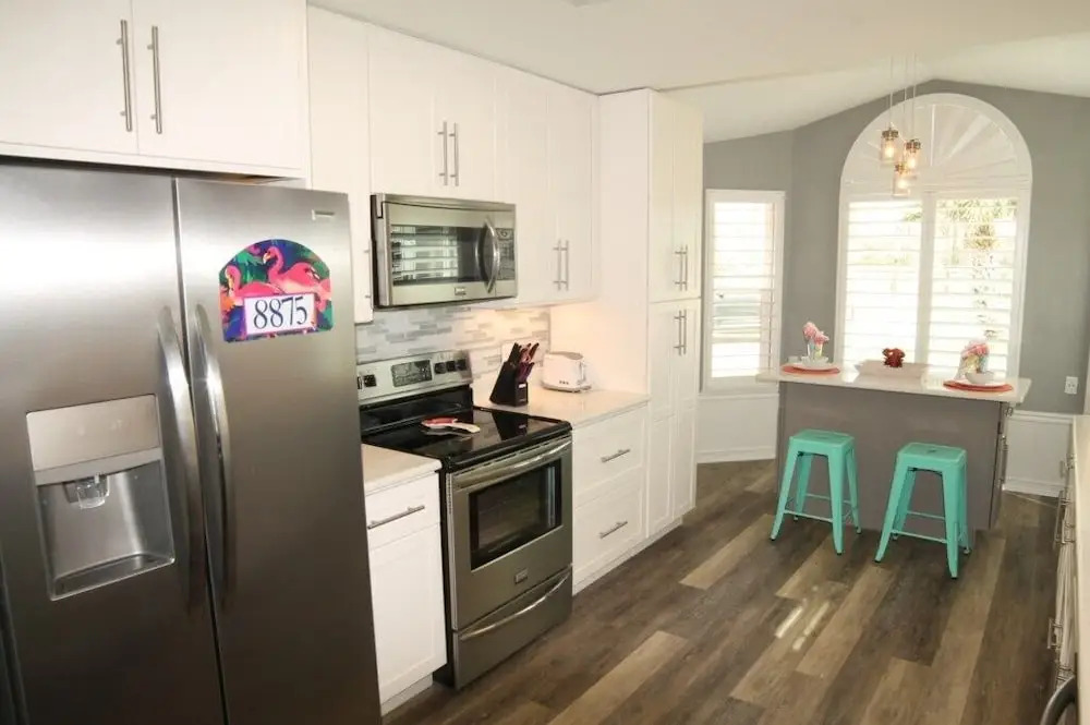 Sunset Harbor 3 Bedroom Home by Redawning