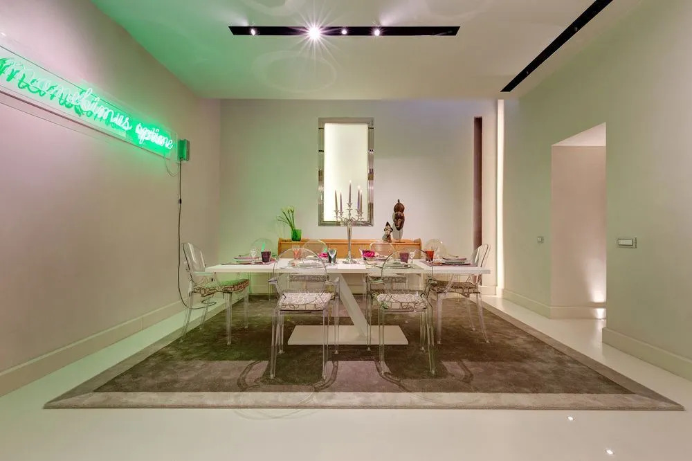 Domus Domitia Luxury House