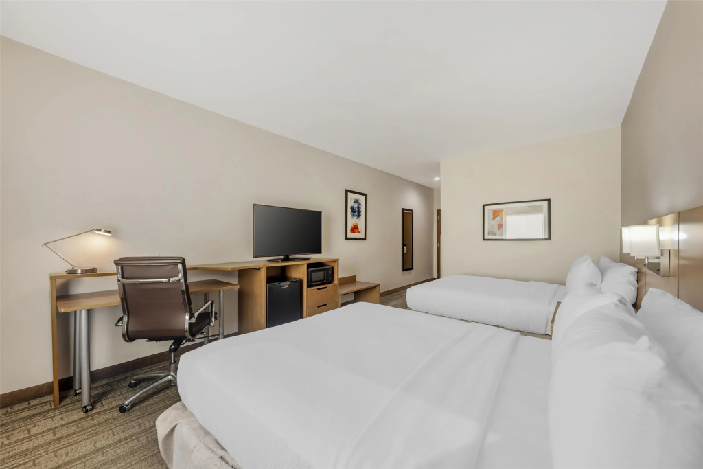 Best Western Green Oak Inn & Suites