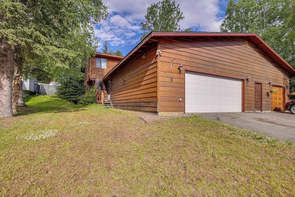 Near Downtown & Fishing: Anchorage Escape!