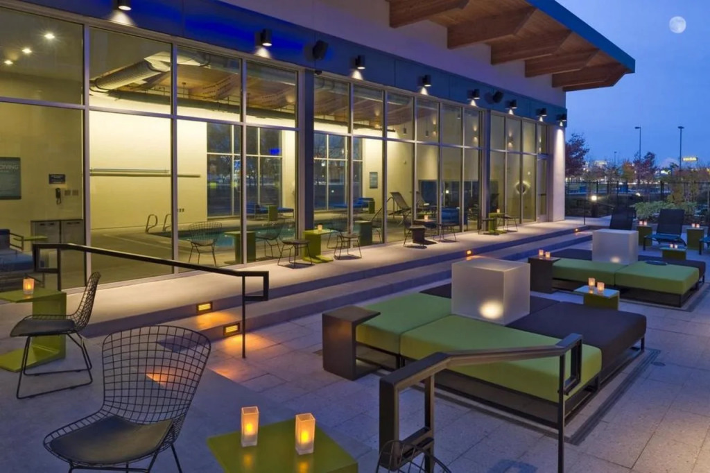 Aloft by Marriott Portland Airport at Cascade Station