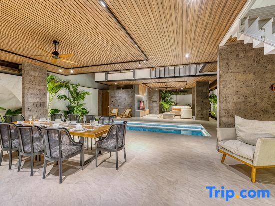 Sui A2: 3BR Villa • Prime Location by Berawa Beach - A Luxury Private Villa By Balinest Villas