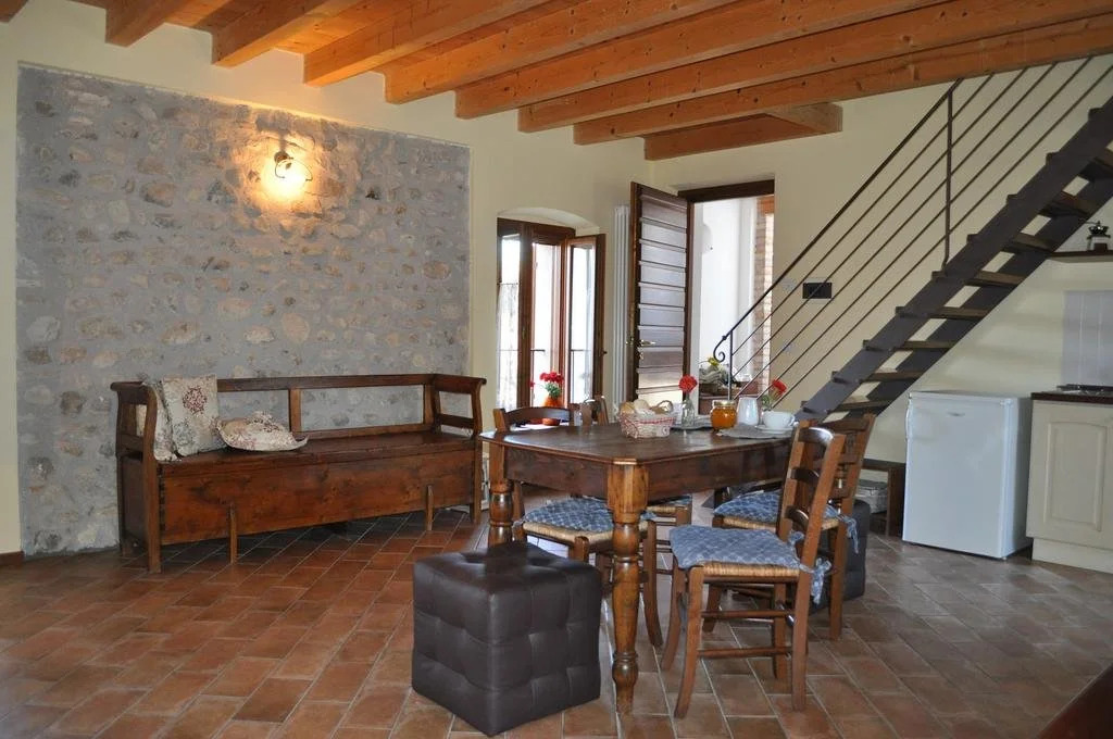 Le Quattro Stagioni B&B and Apartament