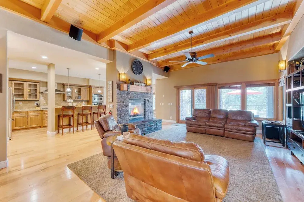 Luxe All-season Retreat by Avantstay Prime Location, Near Skiing