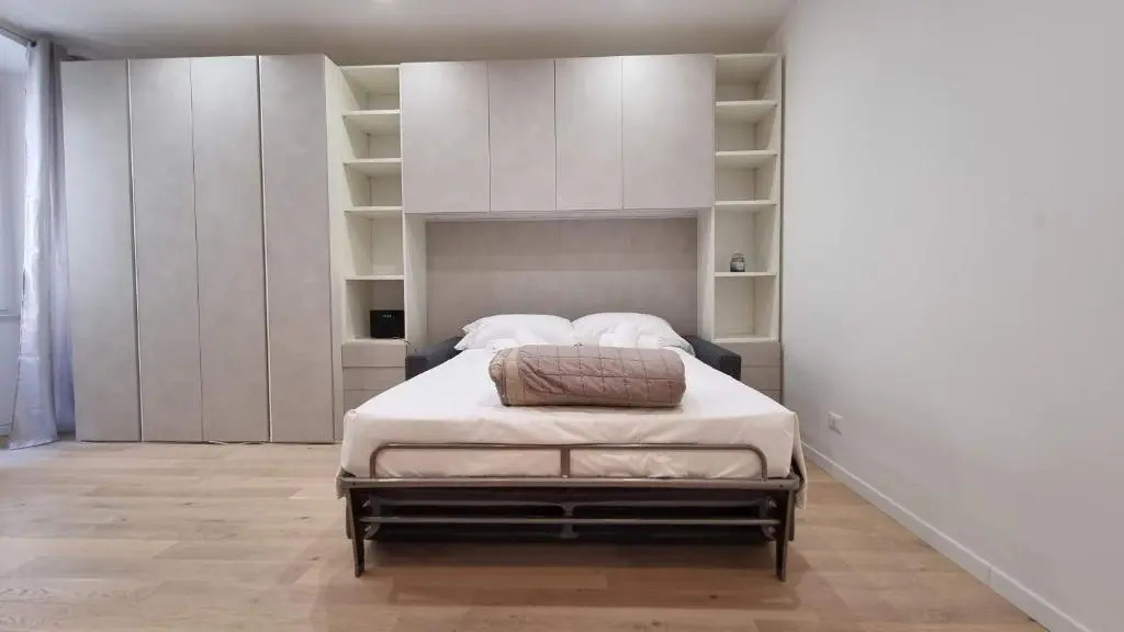 Via Battisti 13 (Adults Only)