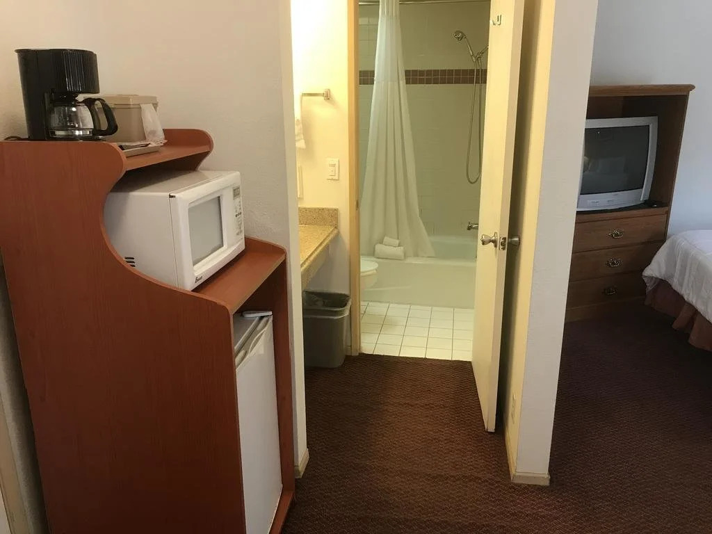 Portofino Beach Inn