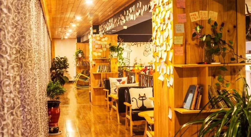 Luoyang Anximen Young Hostel