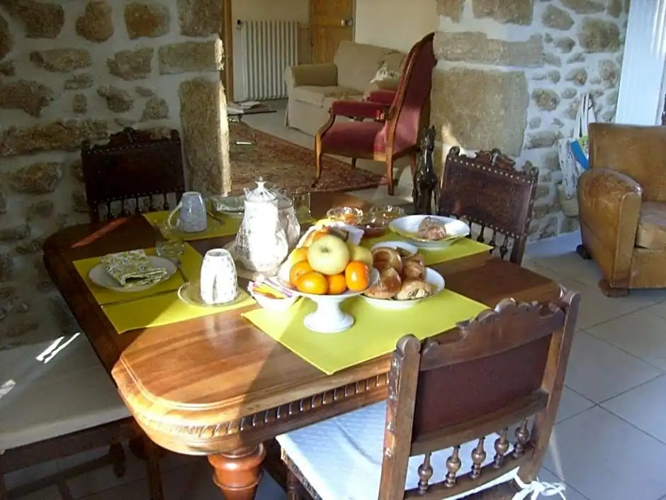La Maison Ocre (Adults Only)