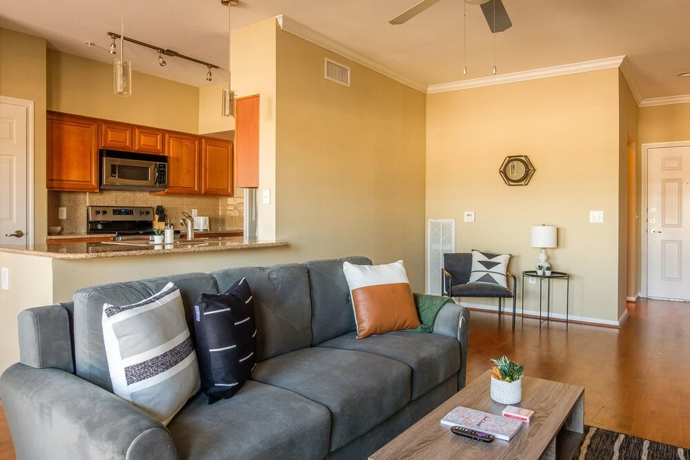 FRONTDESK Residences at Gramercy Apts Houston