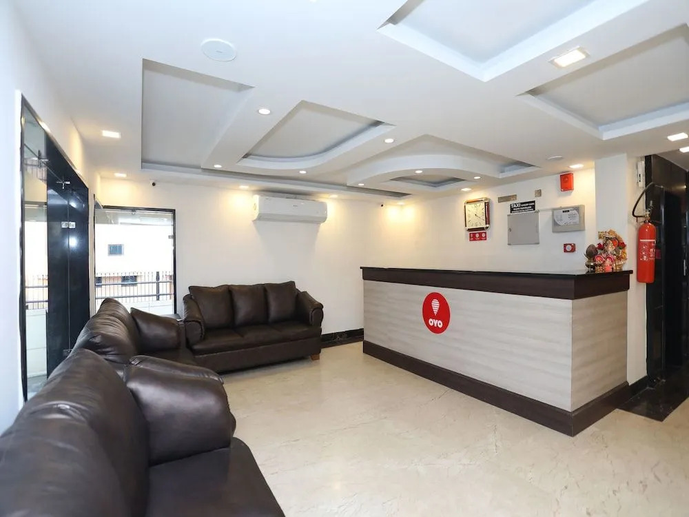 OYO 10380 Hotel The Green Majestic