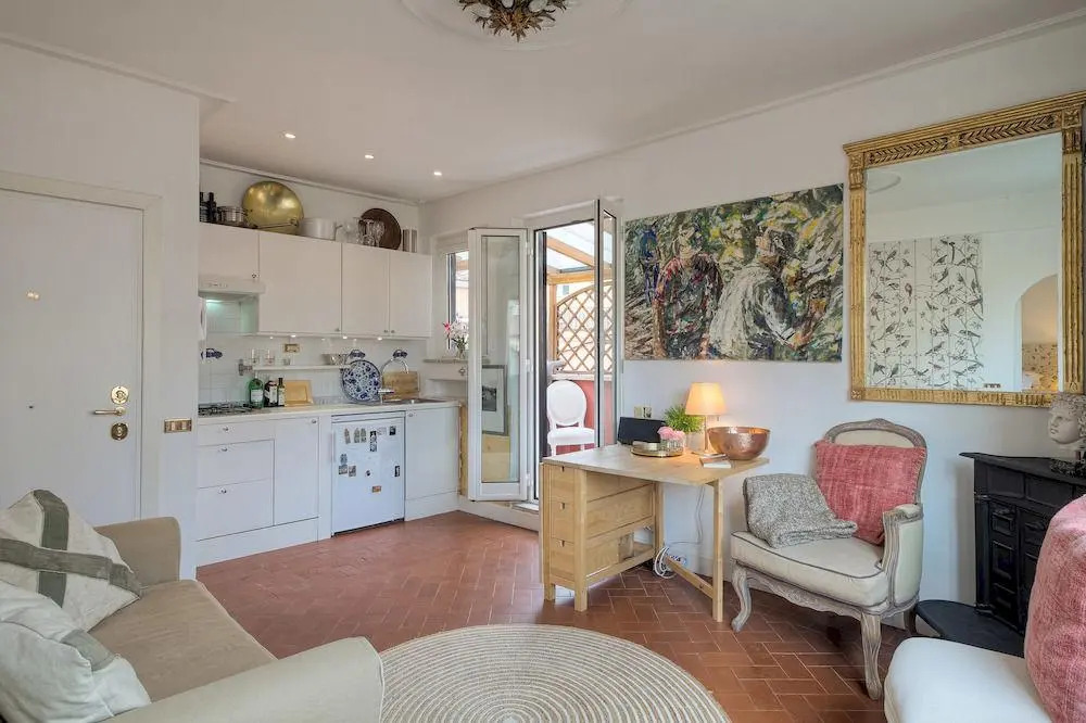 RSH Spanish Steps Luxury Apartment