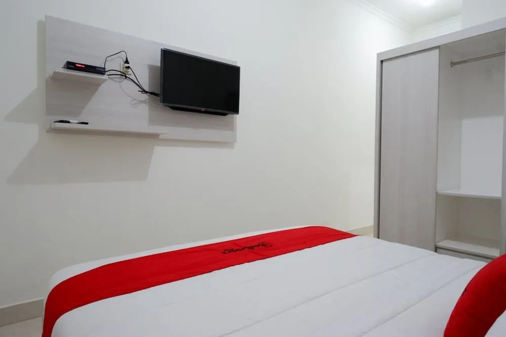 RedDoorz near Mataram University