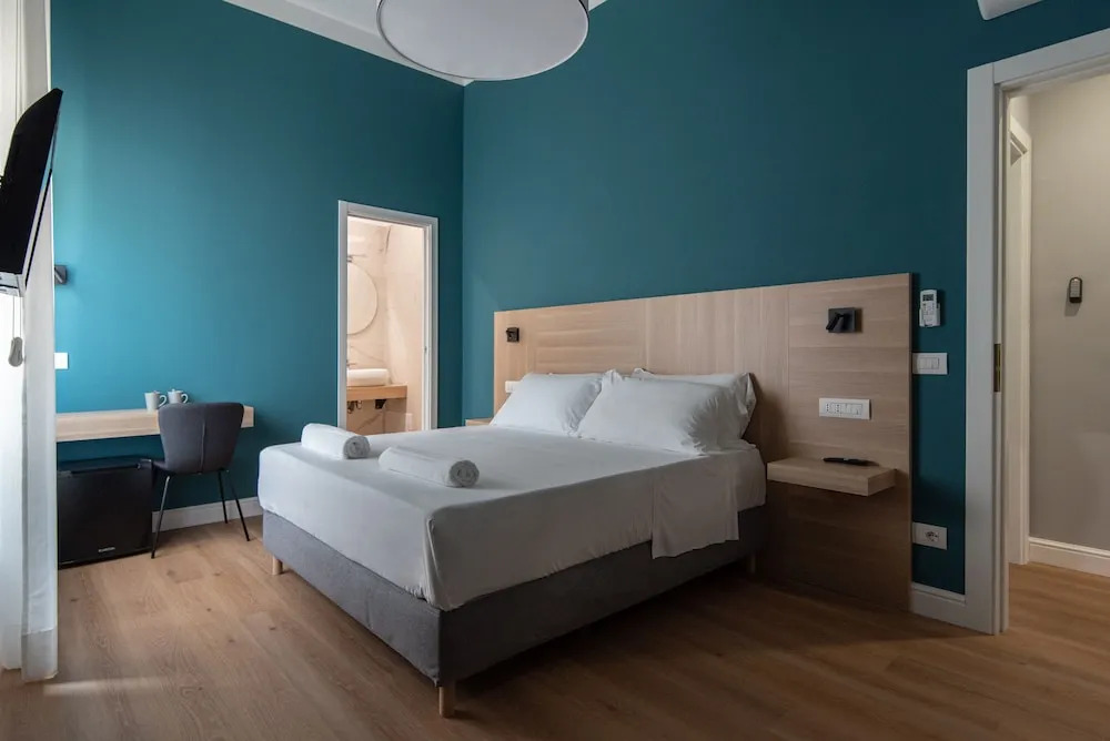 Nolana 28 Rooms in Naples