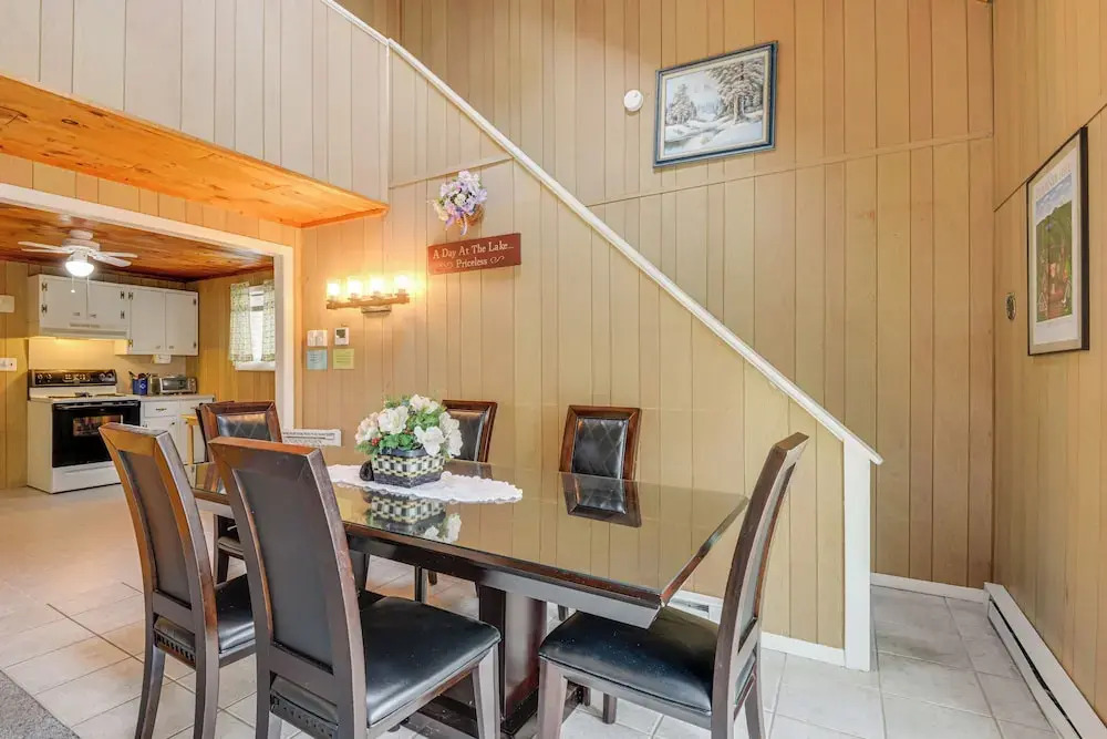 Near Hiking & Skiing: Home in Wilmington!