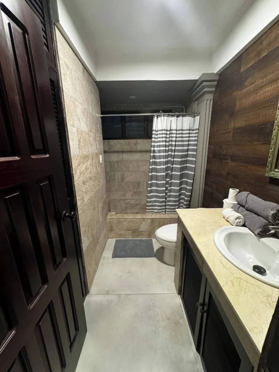 Studio 05 in Santa Ana Central, Convenient, and Comfortable