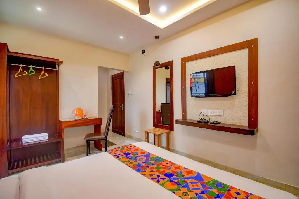 FabHotel Prime Grand Palace