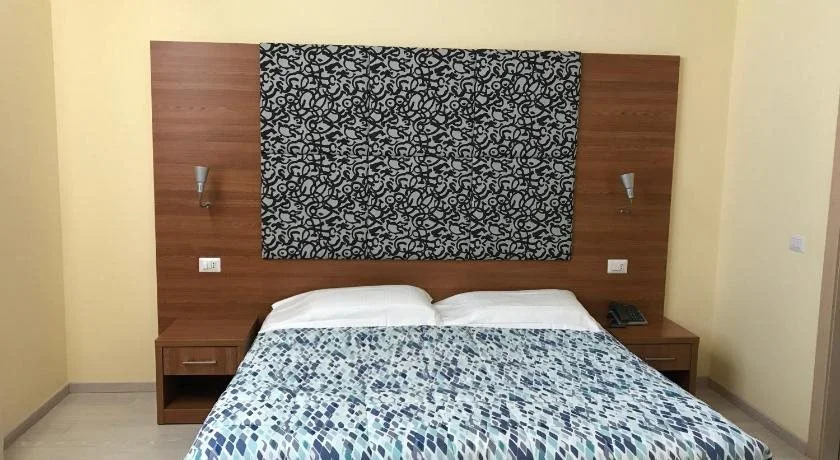 Hotel Elys