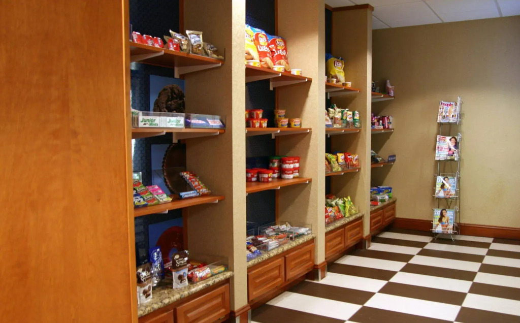 Hampton Inn & Suites Manchester-Bedford