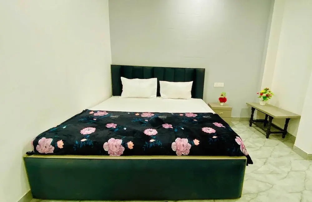 Prabhu ji home stay
