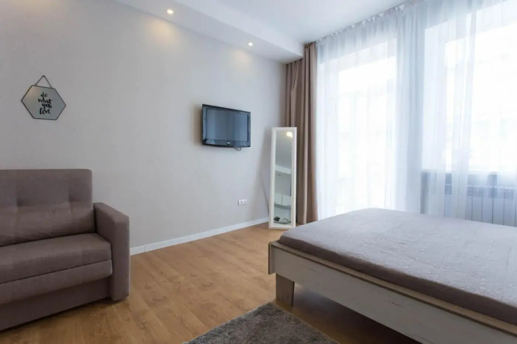 Studio LUX beside metro Universytet, Pushkinska - Chernyshevska str. 95-5
