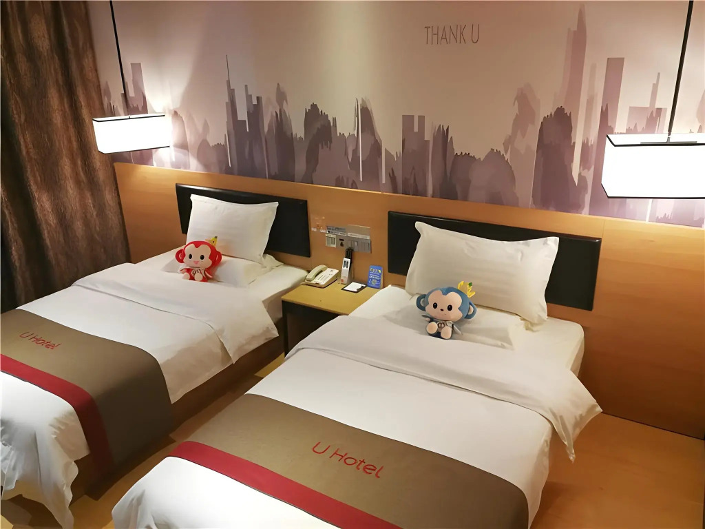 Thank Inn Plus Hotel Qingdao Huangdao District Weike Yunhai City