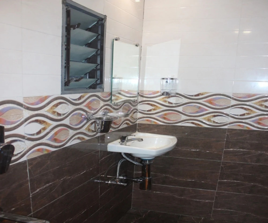 Tanvi Guest House
