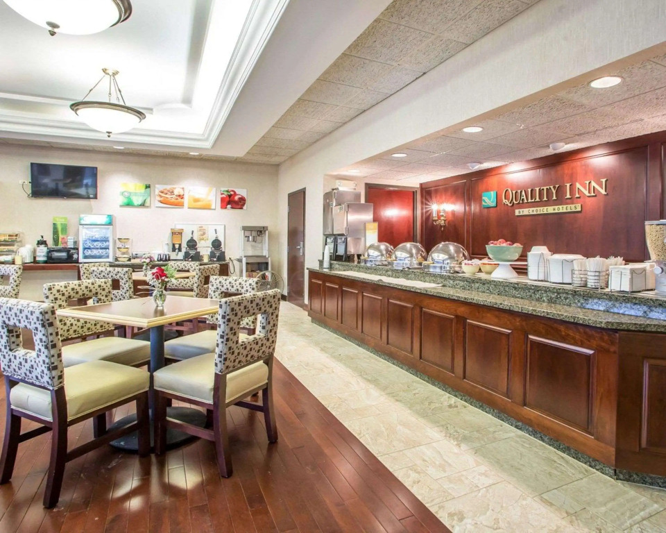 Quality Inn Schaumburg - Chicago near the Mall