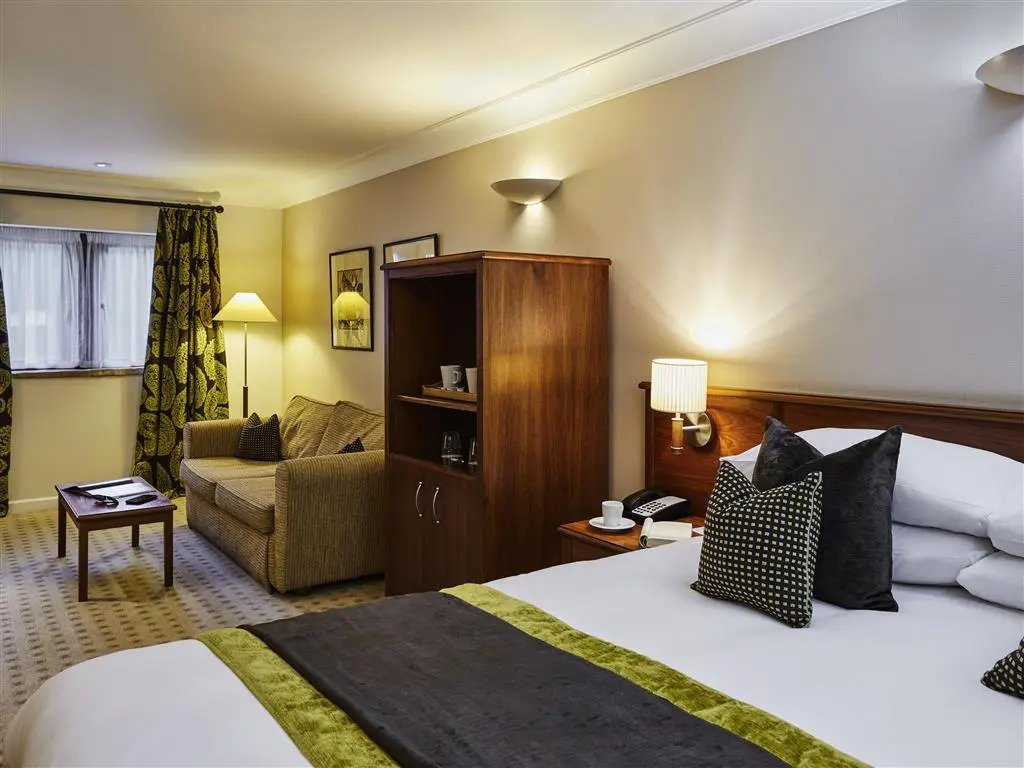 Mercure Barnsley Tankersley Manor Hotel
