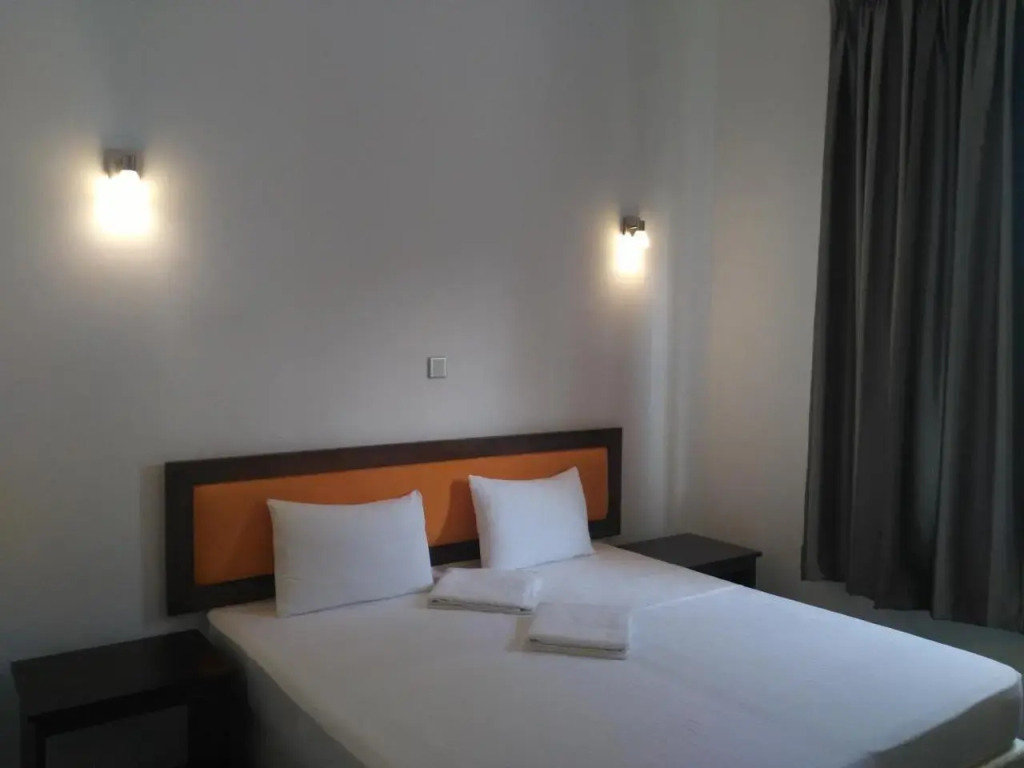 West Inn Colombo