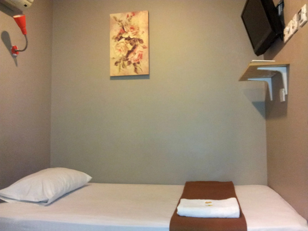 OYO 43927 Sassana Hotel (Sanitized Stay)