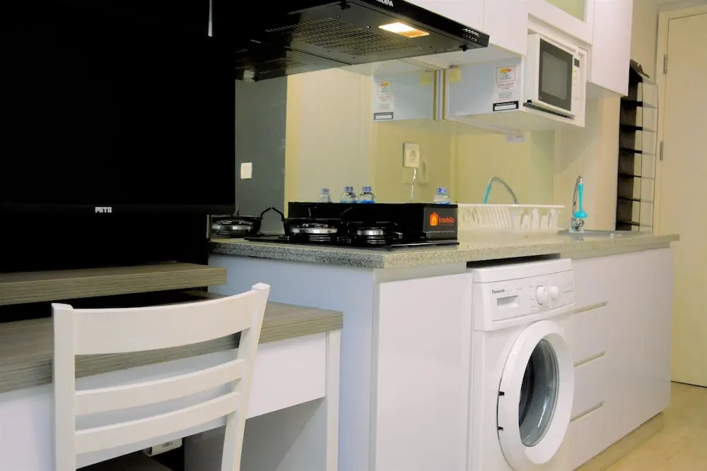 Modern and Full Parquette @ Studio Springlake Summarecon Apartment