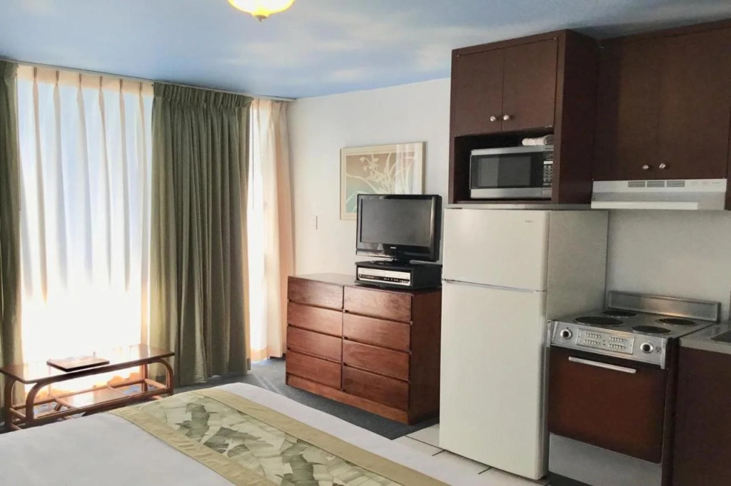 Holiday Surf Hotel