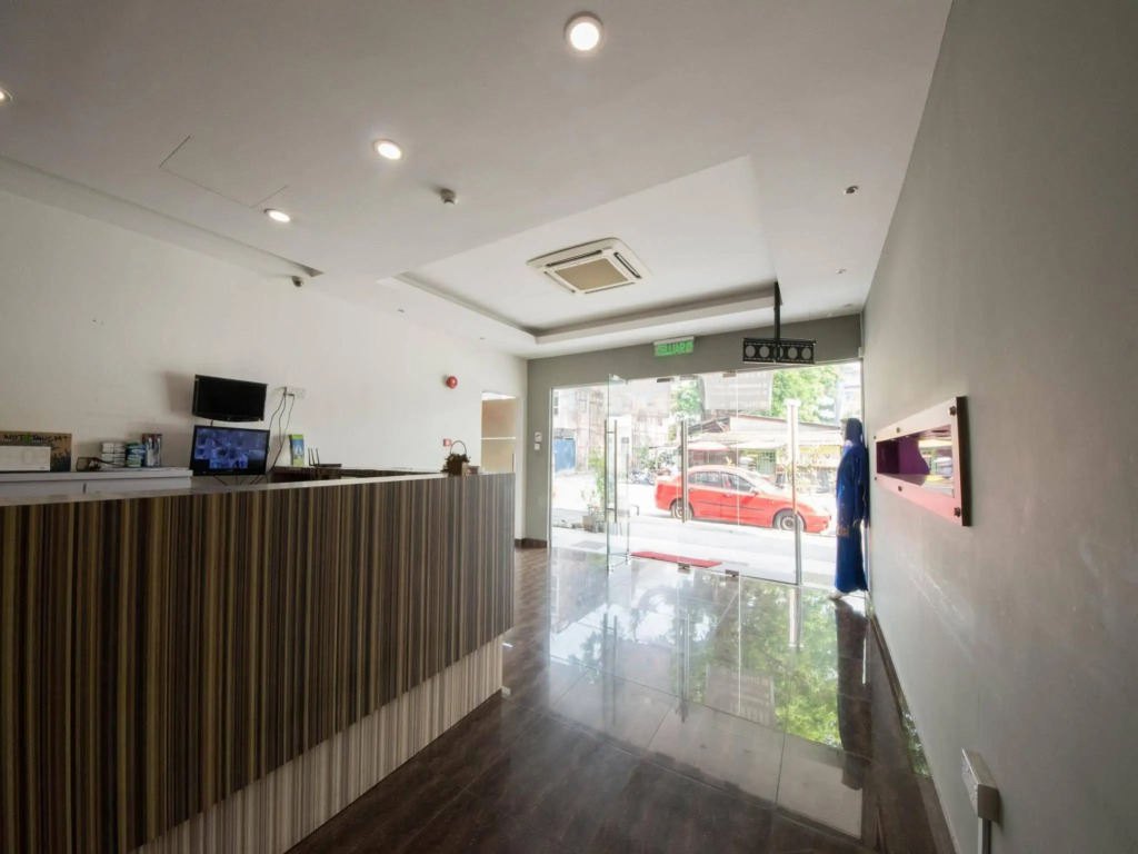 OYO Rooms Sentul KTM Station