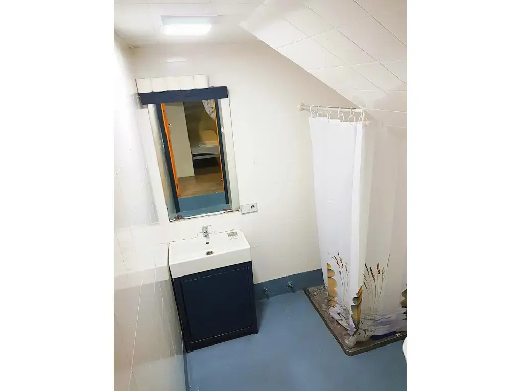 Traveller Box Hostel