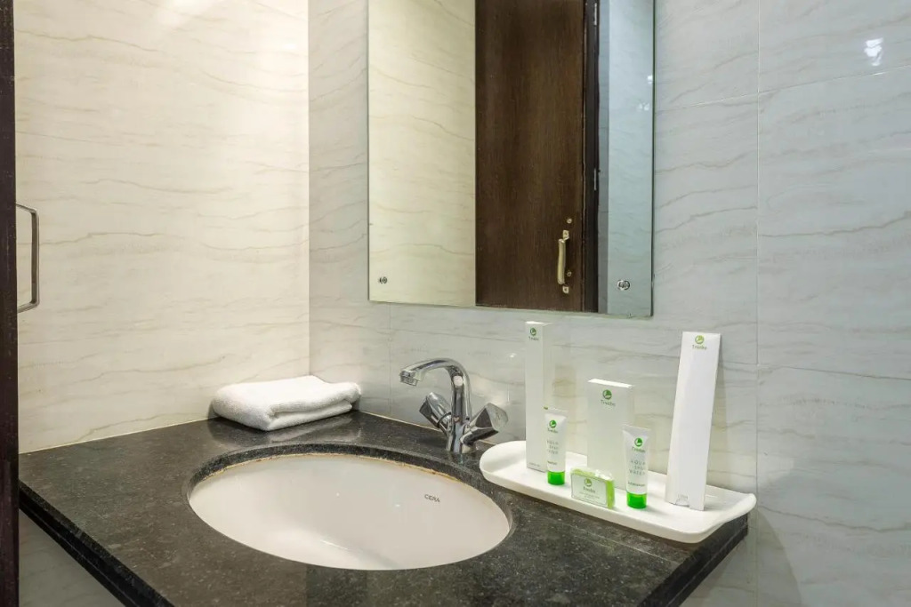 Hotel Raya Inn