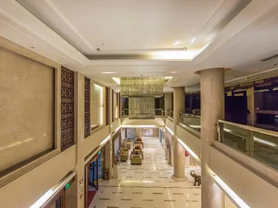 Baiyun Hotel (East Building)
