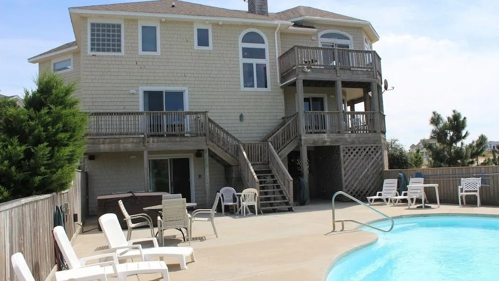 Sea-Crets - 5 Br home by RedAwning