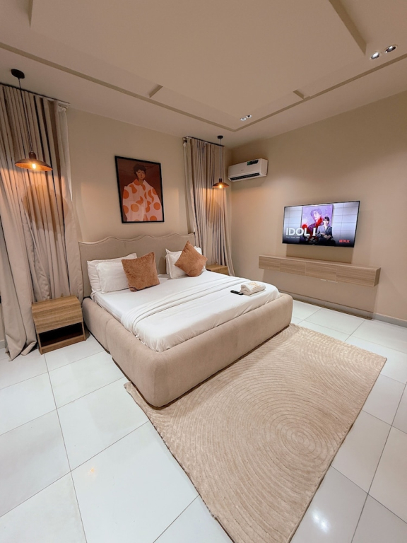L Rina Apartment