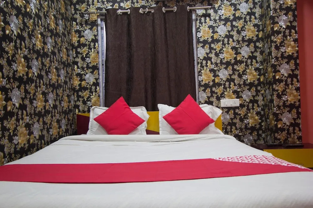 Smriti Guest House by OYO