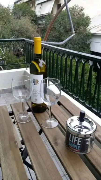 Cozy Apartment for 4 Persons at Thiseio Cozy Apartment for 4 Near Acropolis at Thissio