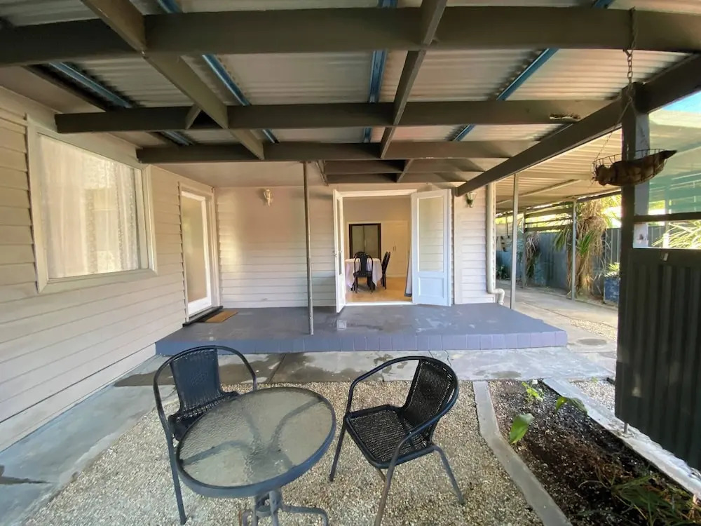 Central 1940s Bendigo Home Hamptons Heritage Reno