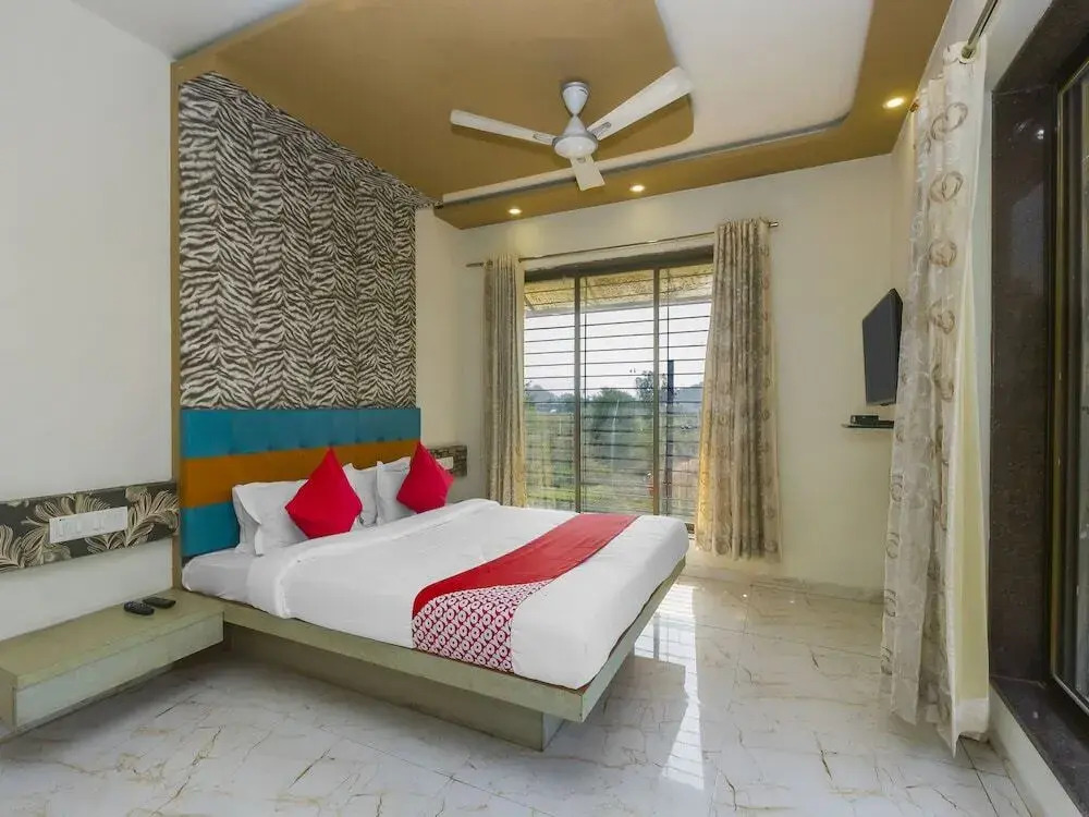 Hotel Shree Sai Prasad By OYO Rooms