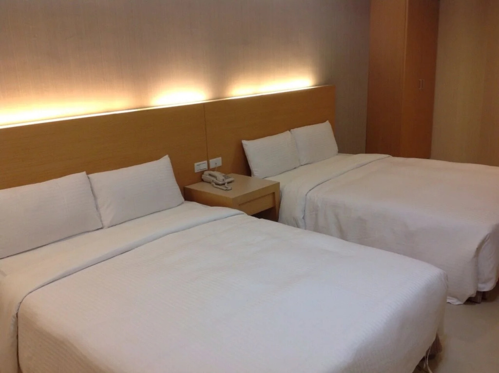 Chih Feng Hotel
