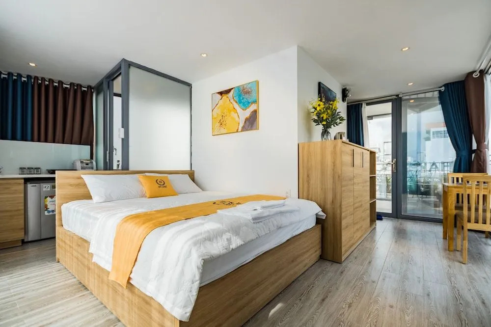 HAPPYHOMES 102 Luxury Bui Vien Apartment