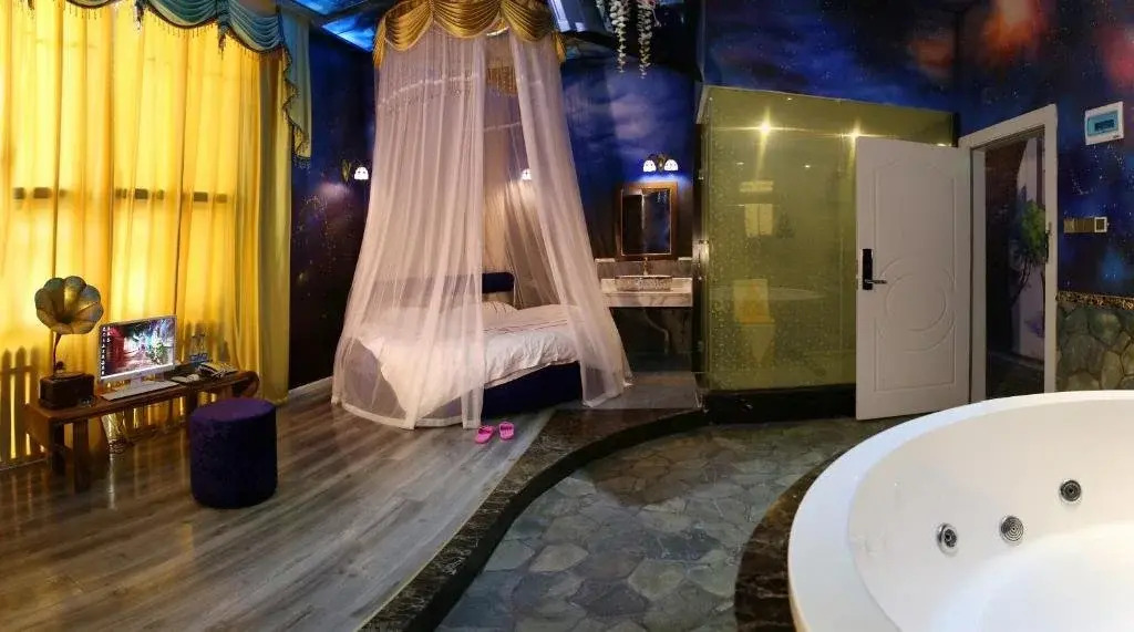 Zhuzhou Love Hotel